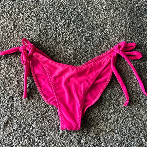 Hot pink bikini bottom - Picture 1 of 2